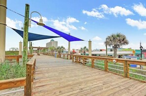 Property grounds -  Pet Friendly 3 bed 2 bath TH  within walking 
distance to the beach and park! (Carolina Beach)