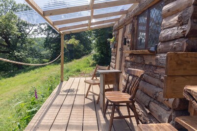 Wood Cabin & 4 Large Bell Tents - Hapus Hideaway