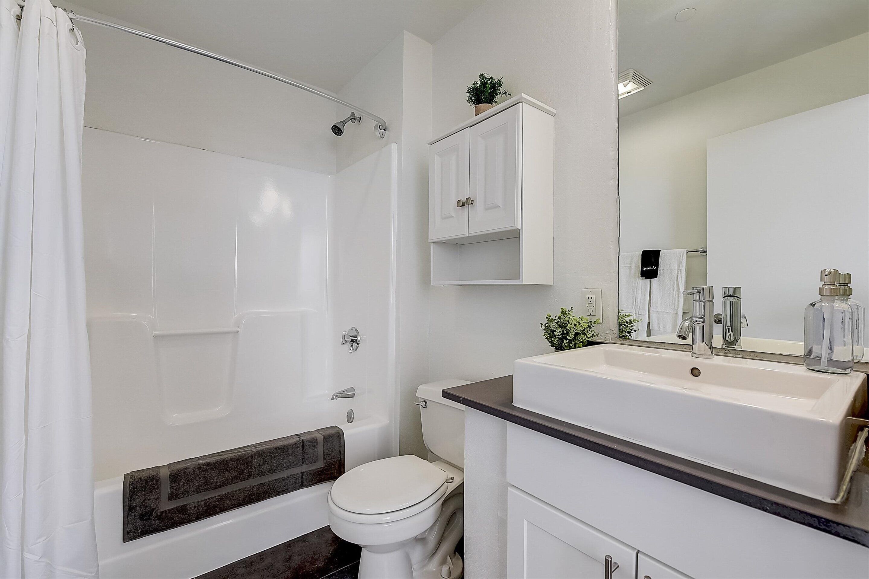 FRONTDESK Historic Electric Bldg Apts Downtown Fort Worth