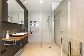 Bathtub, hair dryer