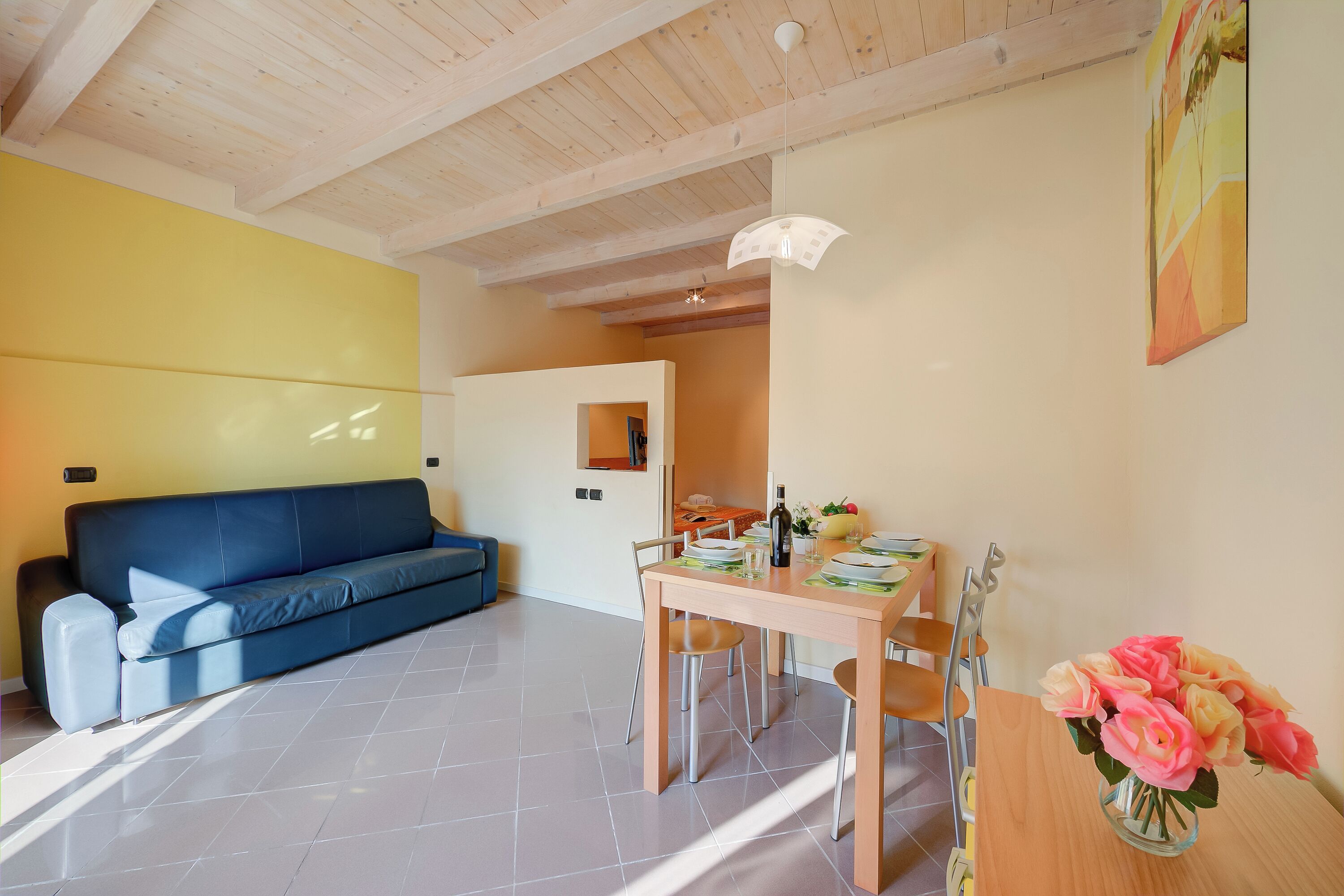Appartement Standard, plusieurs chambres (Yellow Apartment Desenzano With Smart) | Coin séjour