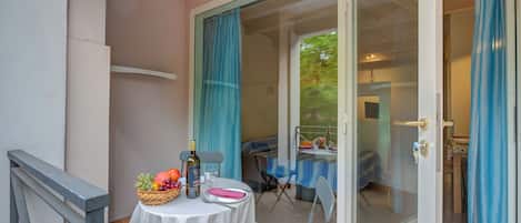 Appartement Standard, plusieurs chambres (Blue Apartment Desenzano With Wifi) | Restauration extérieure