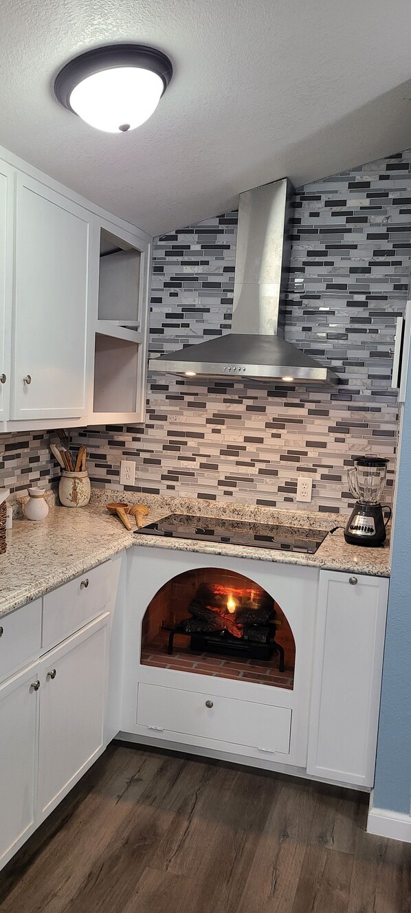 Refrigerador, horno y parrilla de estufa 