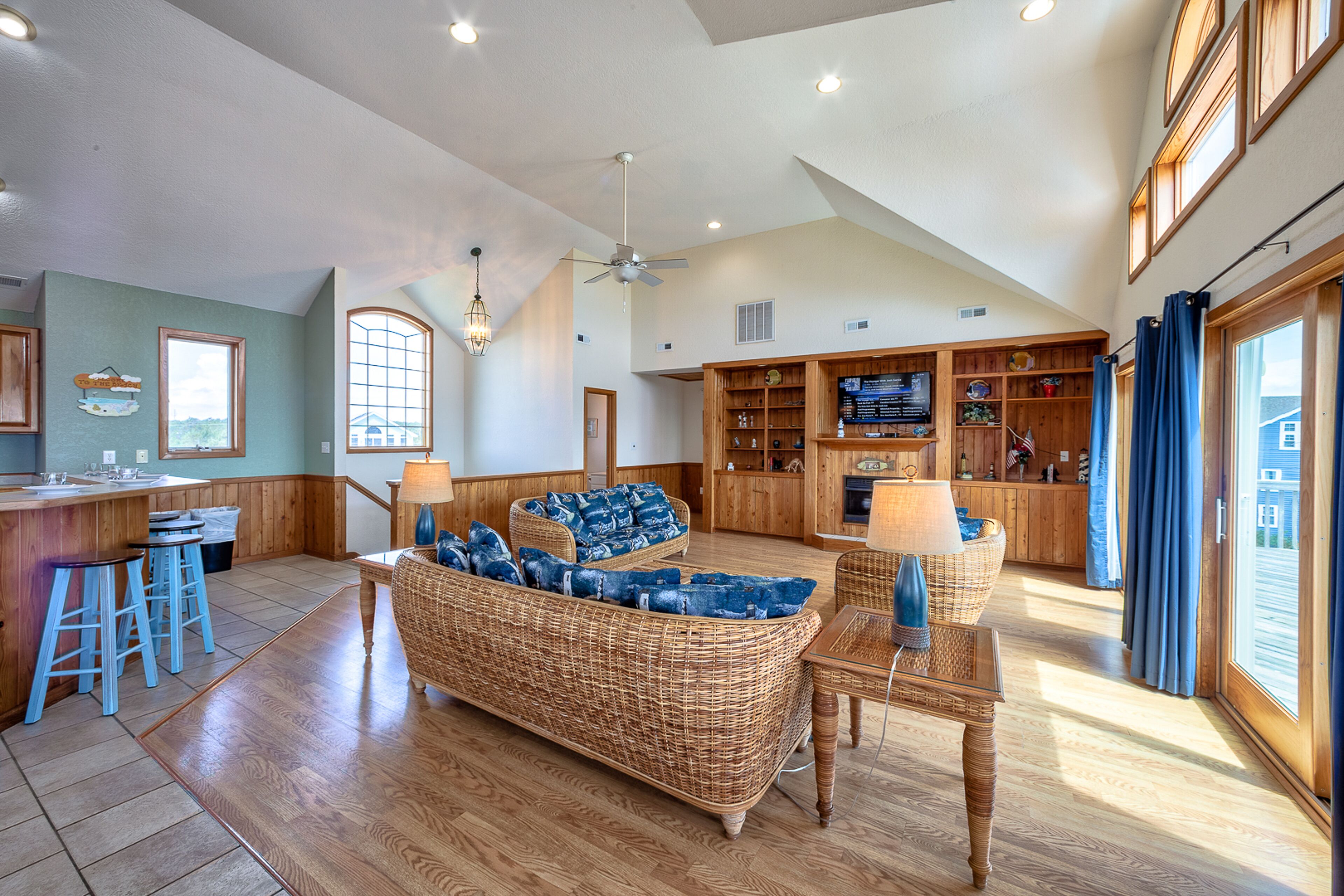 Oceanfront home with private theater, hot tub, pool & pool table - dog-friendly