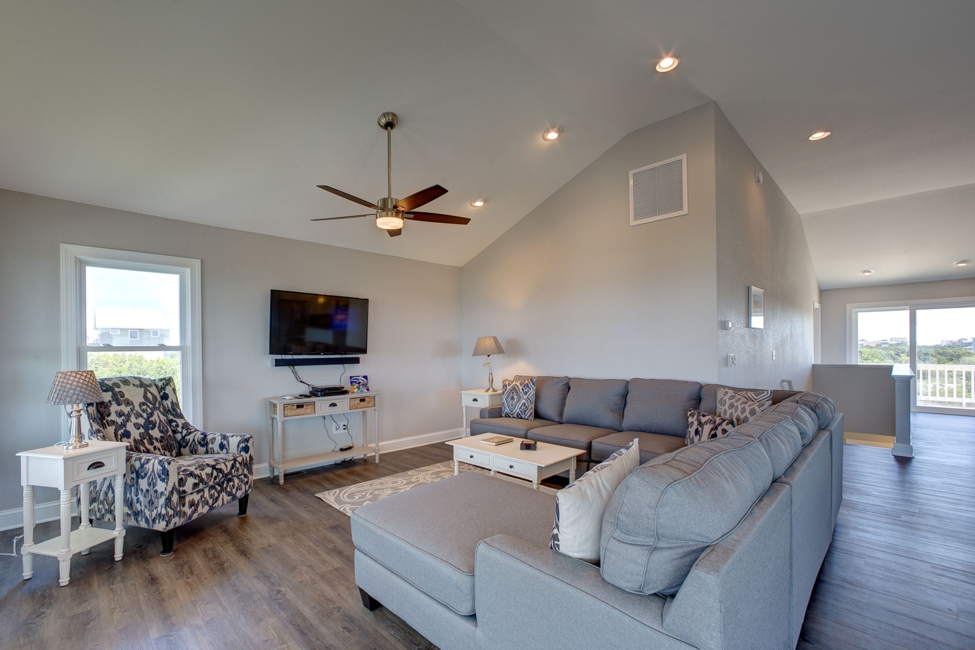 Brand new home with sound access/views, private pool, hot tub & great decks