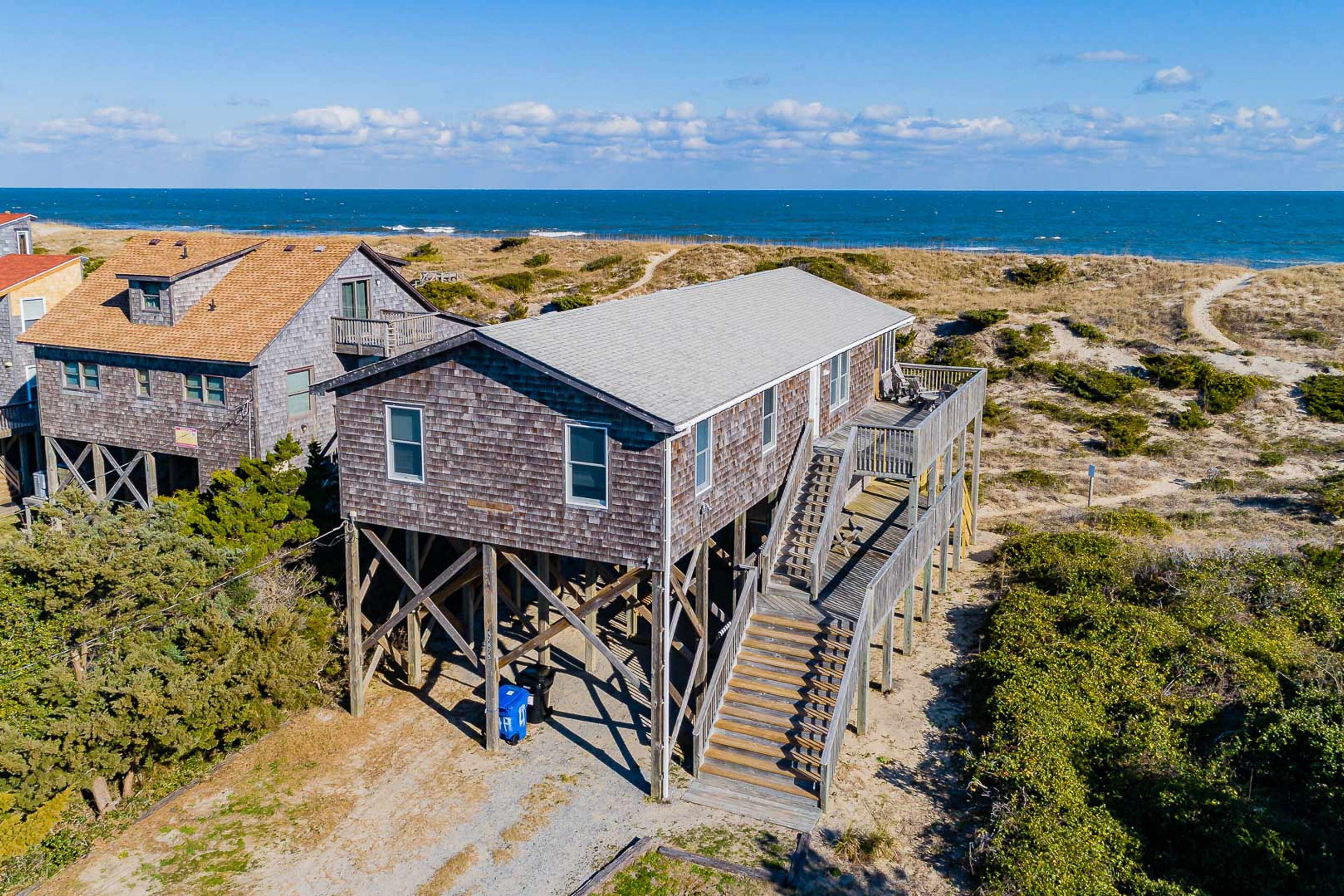 Oceanfront home - screened porch, private hot tub, outdoor shower & pool access