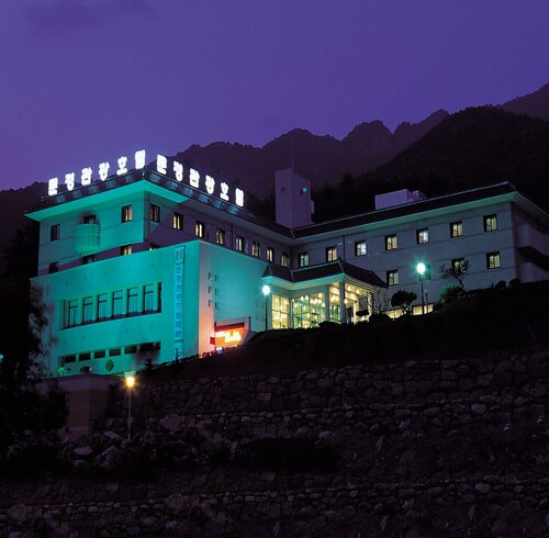 Munkyung Tourist Hotel