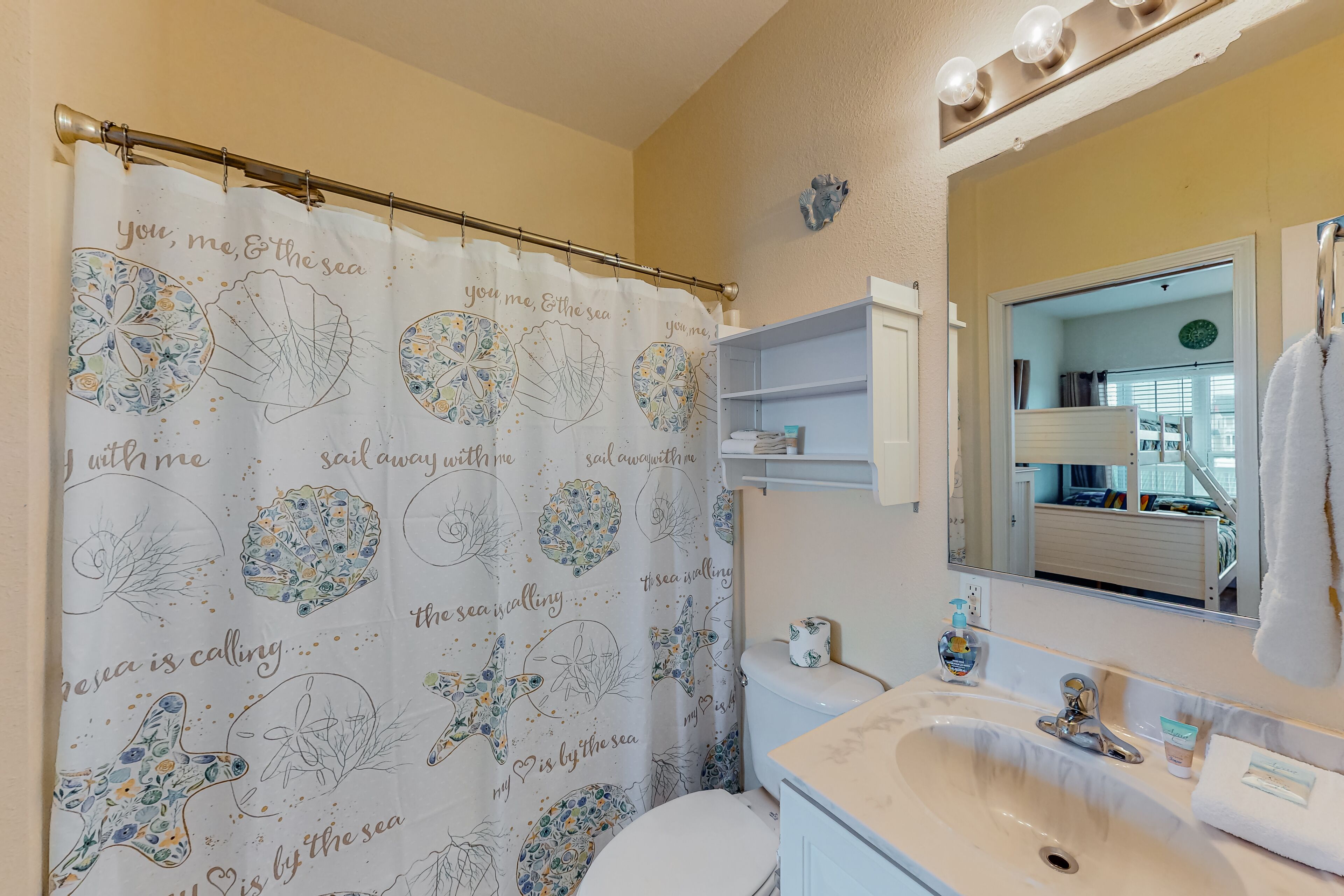 Oceanfront condo with private balcony, hot tub, outdoor pool, & pool table