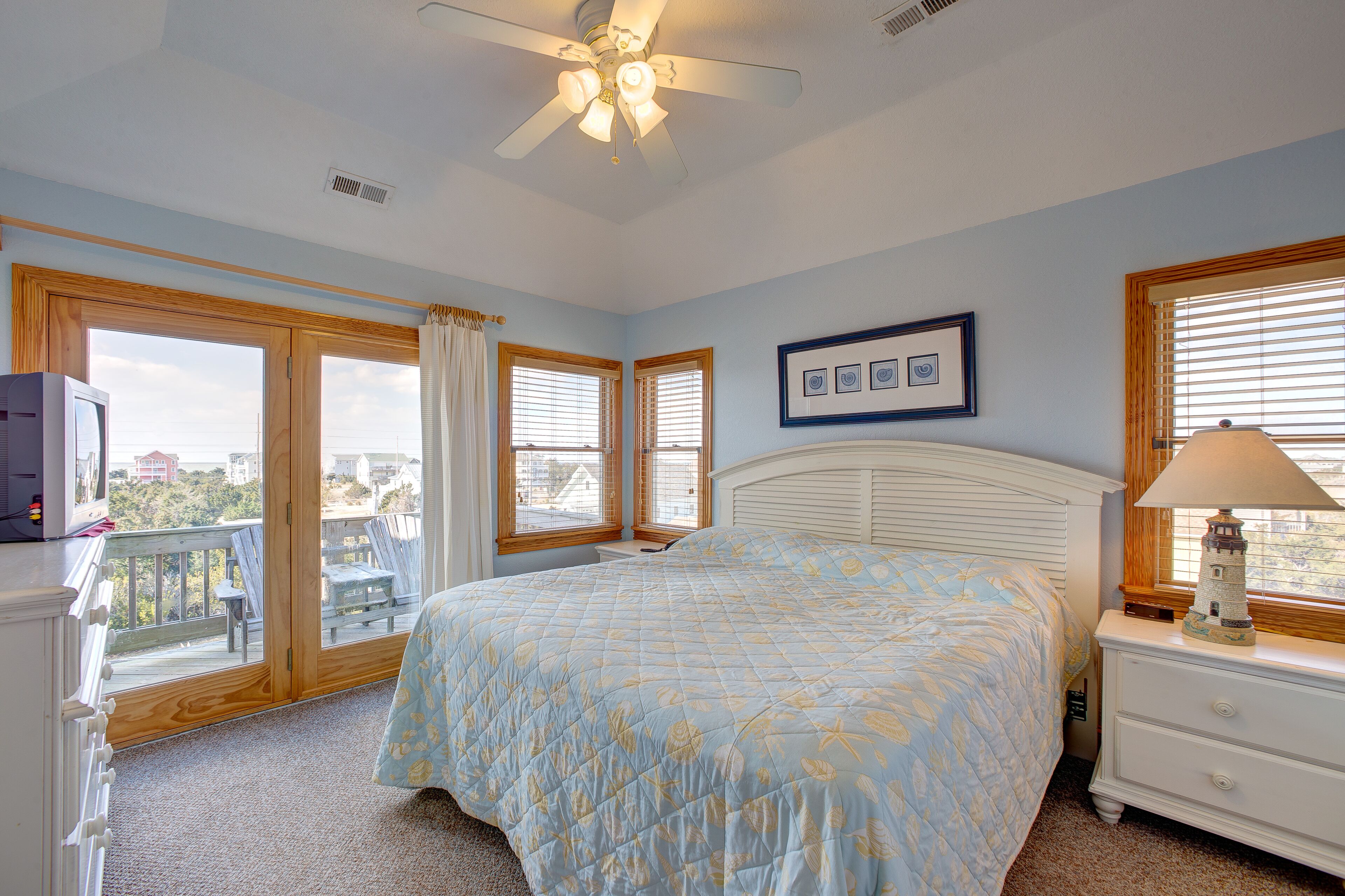 Dog-friendly home w/private saltwater pool, hot tub, game room, gas fireplace