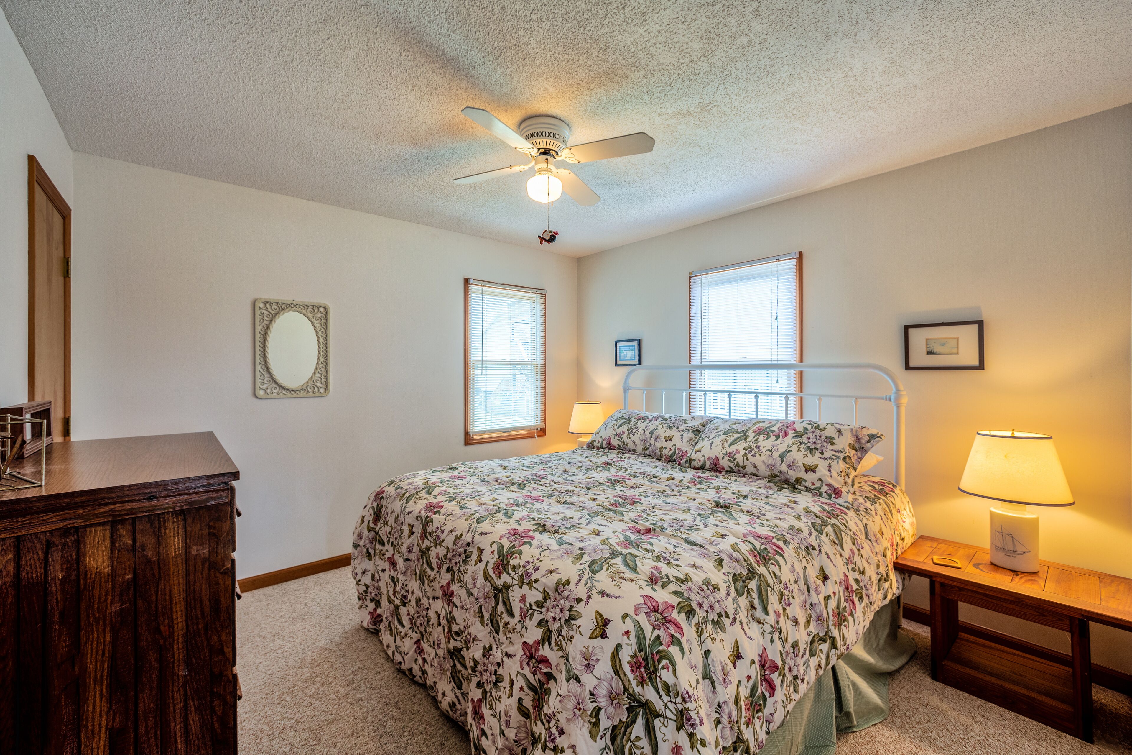 Lovely home 5 lots from the beach with screened porch, decks & fast WiFi