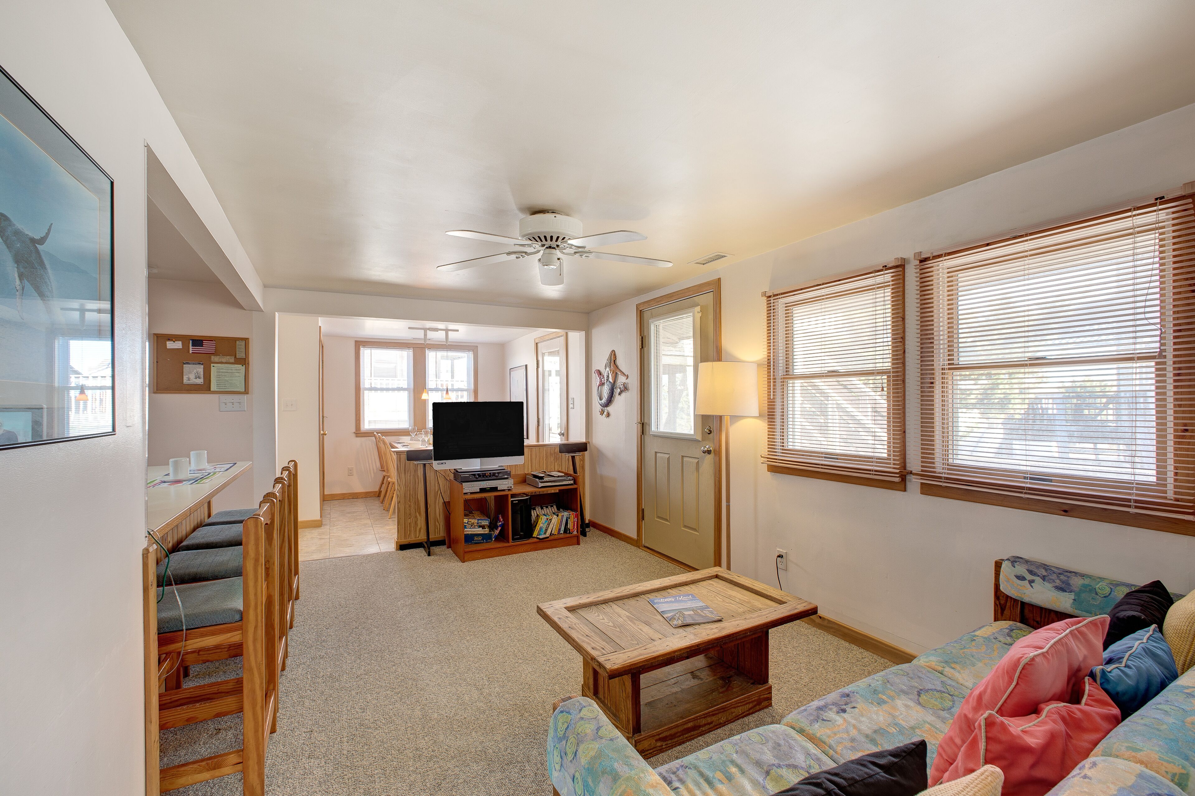 Bright and multi-level beach home close to water w/WiFi, ocean views, central AC