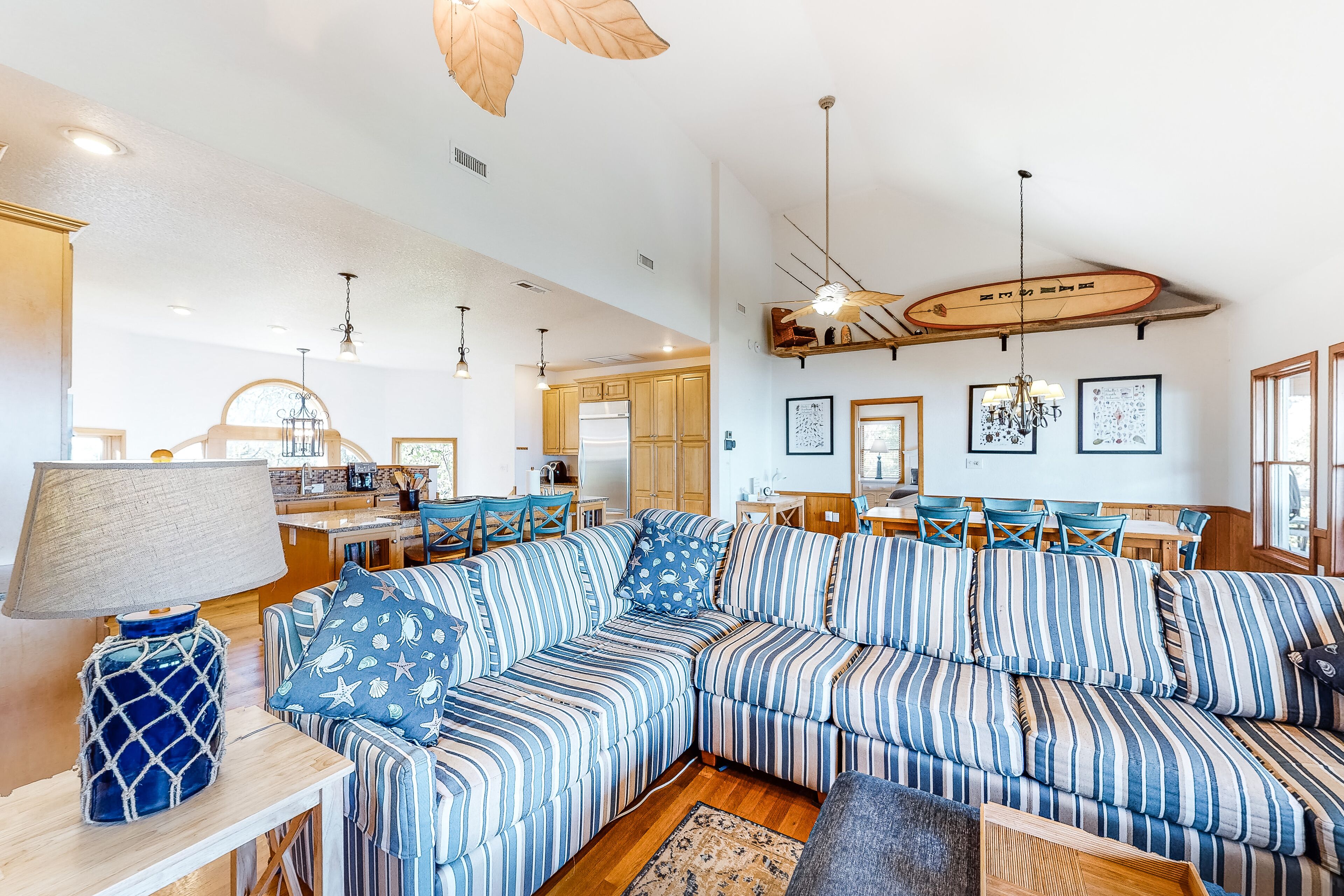 Dog-friendly soundfront house w/ private hot tub, washer/dryer, and central AC