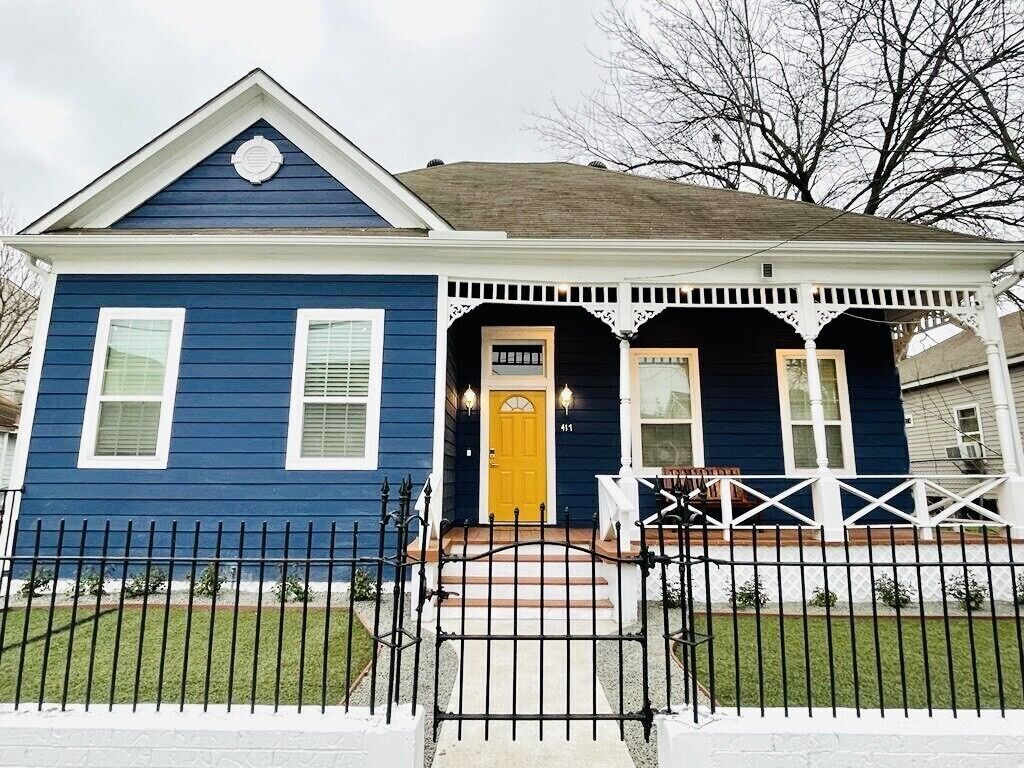 Cheerful 3 bedroom home in the heart of Houston