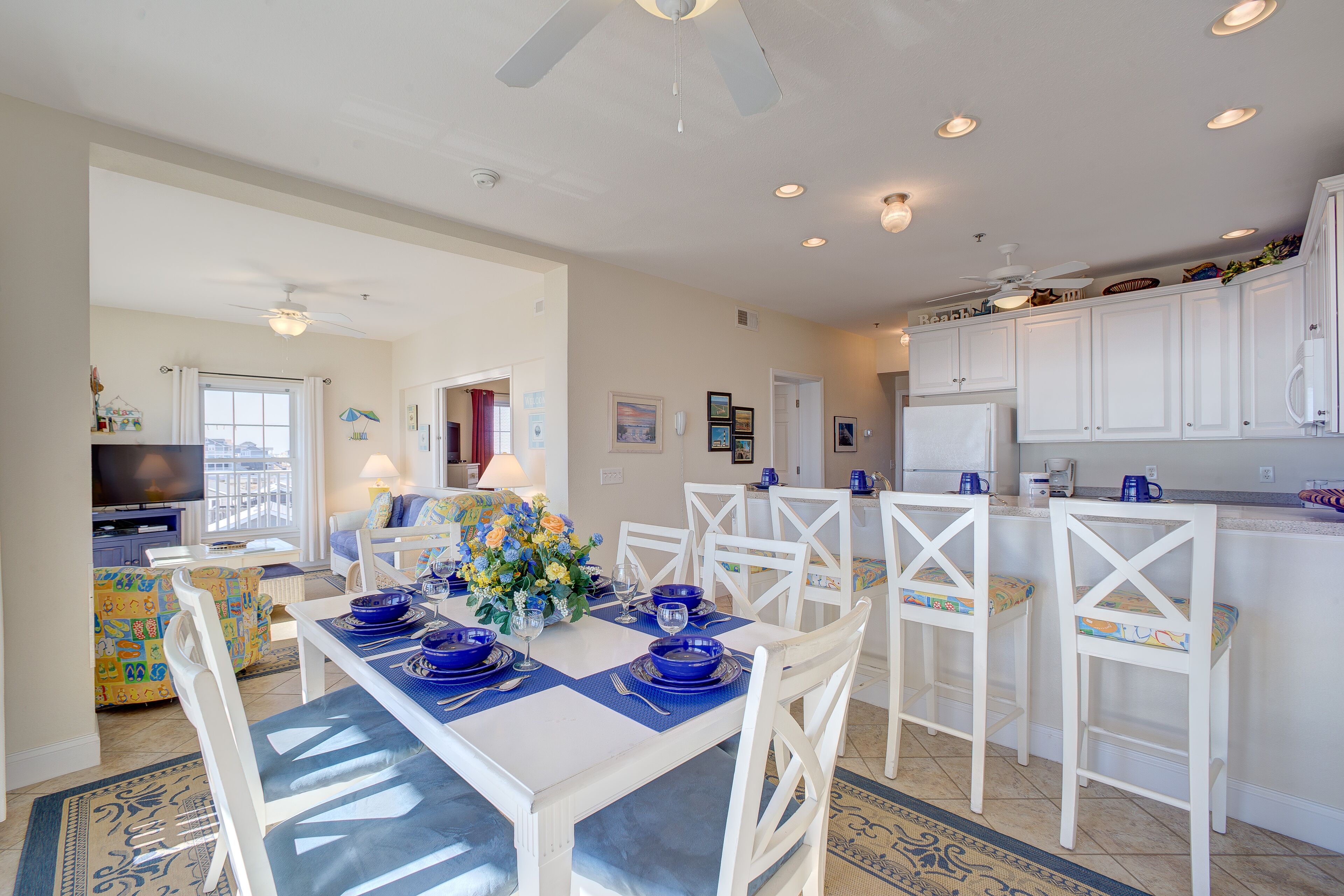 Warm and friendly home in beachfront property- pool, hot tub & central AC