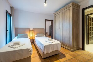 4 chambres, draps fournis