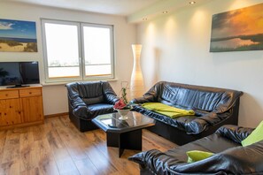 TV - Vacation apartment Inselidyll - Apartments Villa Vedro (Zinnowitz)