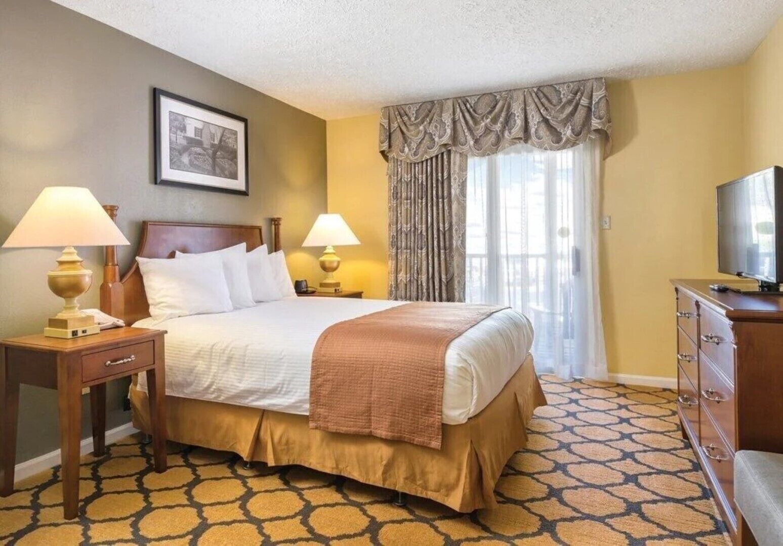 Wyndham Patriot's Place, 1 Bedroom unit with kitchenette 