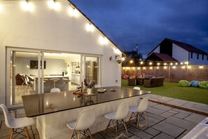 Outdoor dining - Key West Cottage (Newquay, Cornwall,)