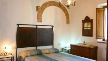 7 Schlafzimmer, BĂŒgeleisen/BĂŒgelbrett, WLAN