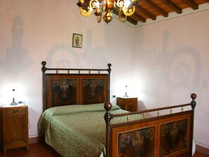 7 chambres, fer et planche à repasser, Wi-Fi