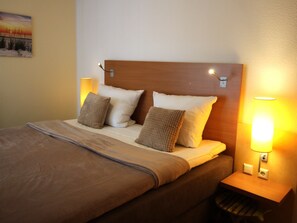 Unclassified image, 5 of 18, button