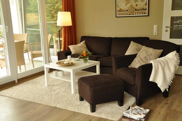 Unclassified image, 1 of 12, button