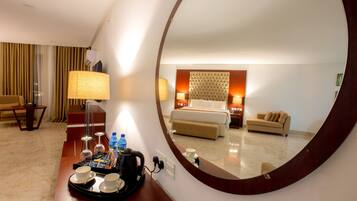 Premium Apartment, 1 Bedroom | Egyptian cotton sheets, premium bedding, down duvets, memory-foam beds