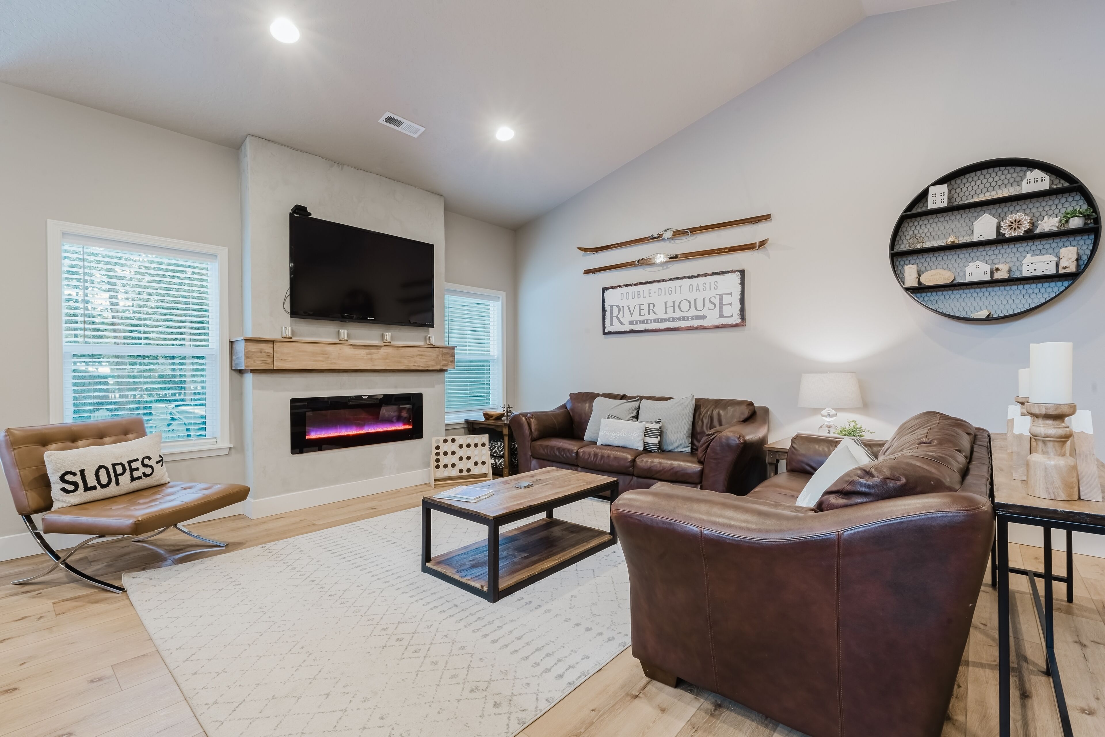 TV, fireplace, DVD player, ping pong