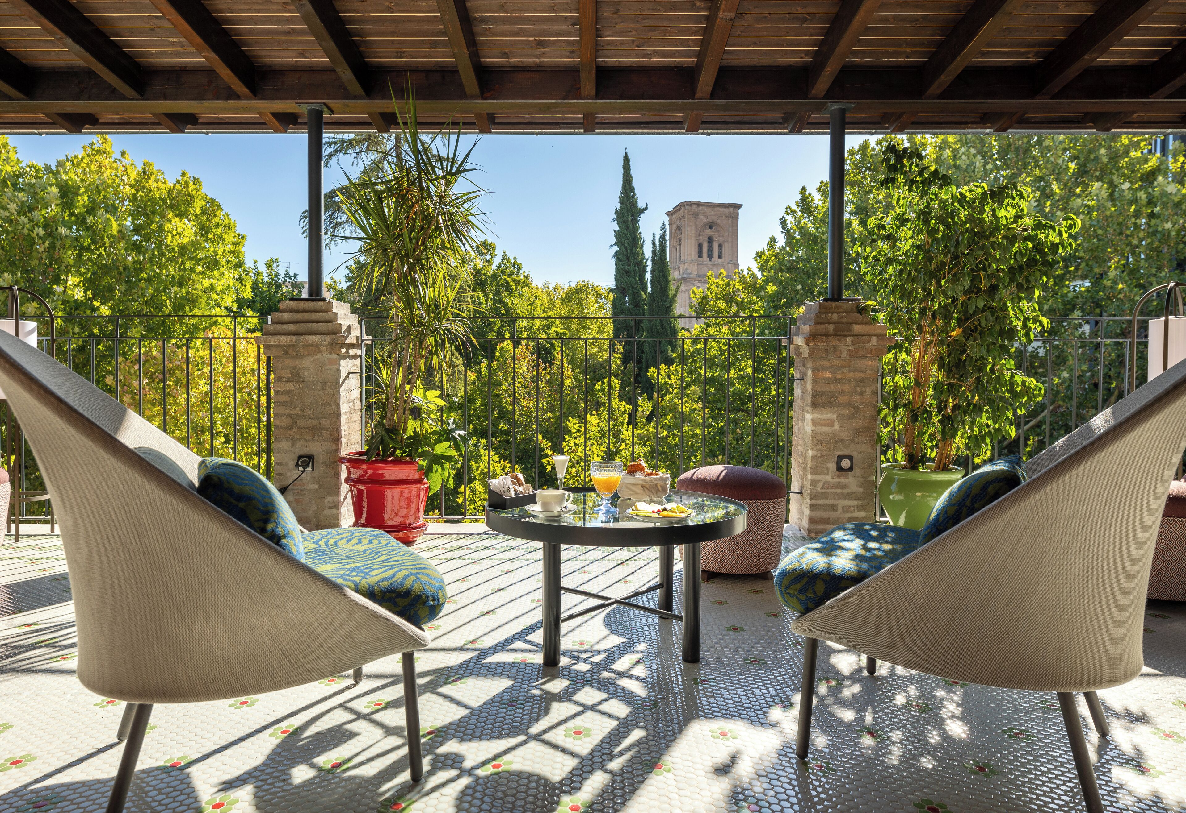 المنشأة من الخارج