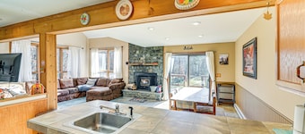 Near Hiking & Skiing: Hunter Mountain Getaway!