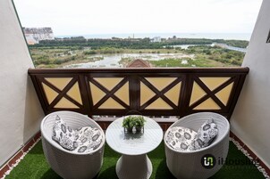 Comfort Apartment, 2 Bedrooms, Pool Access | Terrace/patio