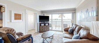 Slice of Heaven - Watercoastal view!