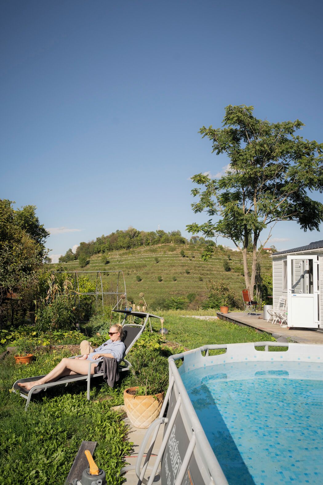 Outdoor spa tub