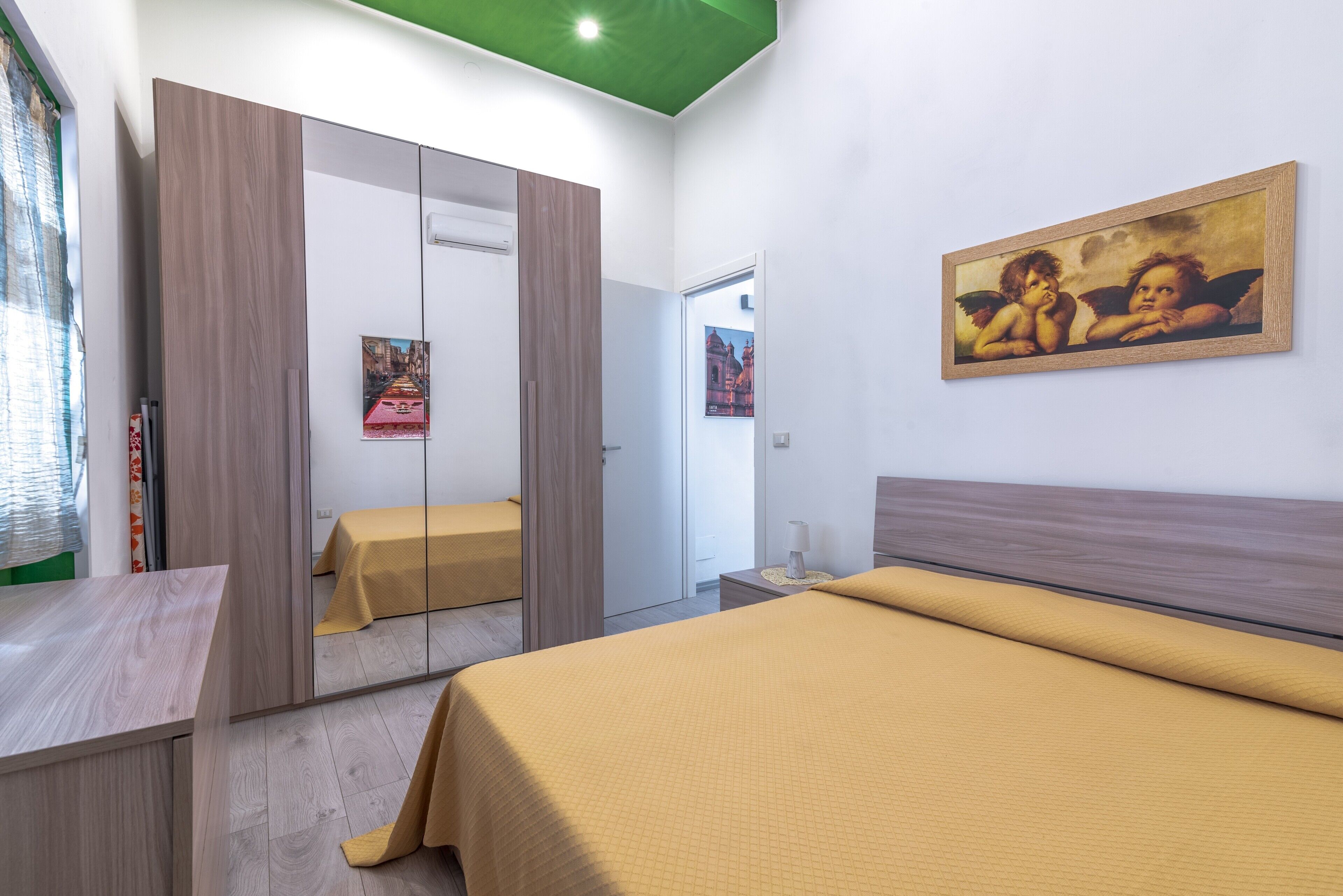 1 chambre, fer et planche à repasser, Wi-Fi gratuit, draps fournis