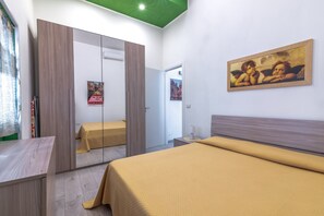 1 makuuhuone, silitysrauta/-lauta, ilmainen Wi-Fi, vuodevaatteet