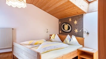 2 bedrooms, free WiFi, bed sheets