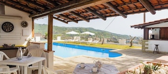 Villa "Im Grünen" des Ätna mit Meerblick, Pool, WLAN, Terrasse & Garten