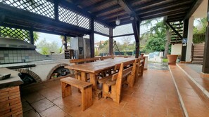 Outdoor dining - Villa "In the Green" of Etna with Sea View, Pool, Wi-Fi, Terrace & Garden (piedimonte etneo)