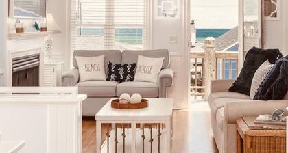 The Perfect Island Getaway - Ocean Views + Steps to the Sand! Atlantic Beach, NC