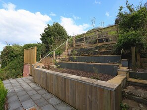 Cottage | Interior - Hillside (Dartmouth)