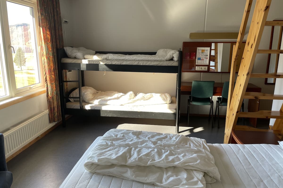 Grand Room | Desk, laptop workspace, travel crib, WiFi (free)
