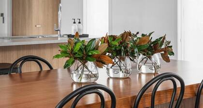 Magnolia on Monash - This unique modern home offers the perfect space for your holiday experience. Fit for families or groups of friends wanting to bask in all that the property and our region has to offer.