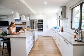 Microwave, stovetop, dishwasher