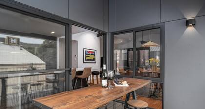 Olsen Penthouse - The Art Inspired Olsen Penthouse, featuring 3 bedrooms and 3 bathrooms