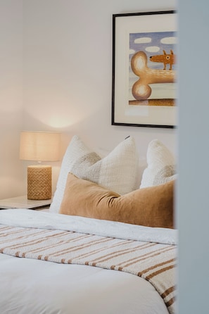 2 chambres, literie de qualité, fer et planche à repasser
