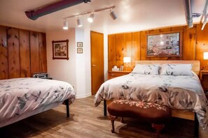 4 Schlafzimmer, Schreibtisch, Bügeleisen/Bügelbrett, kostenloses WLAN