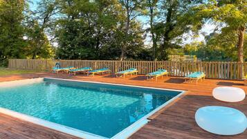 Piscine extérieure, piscine chauffée