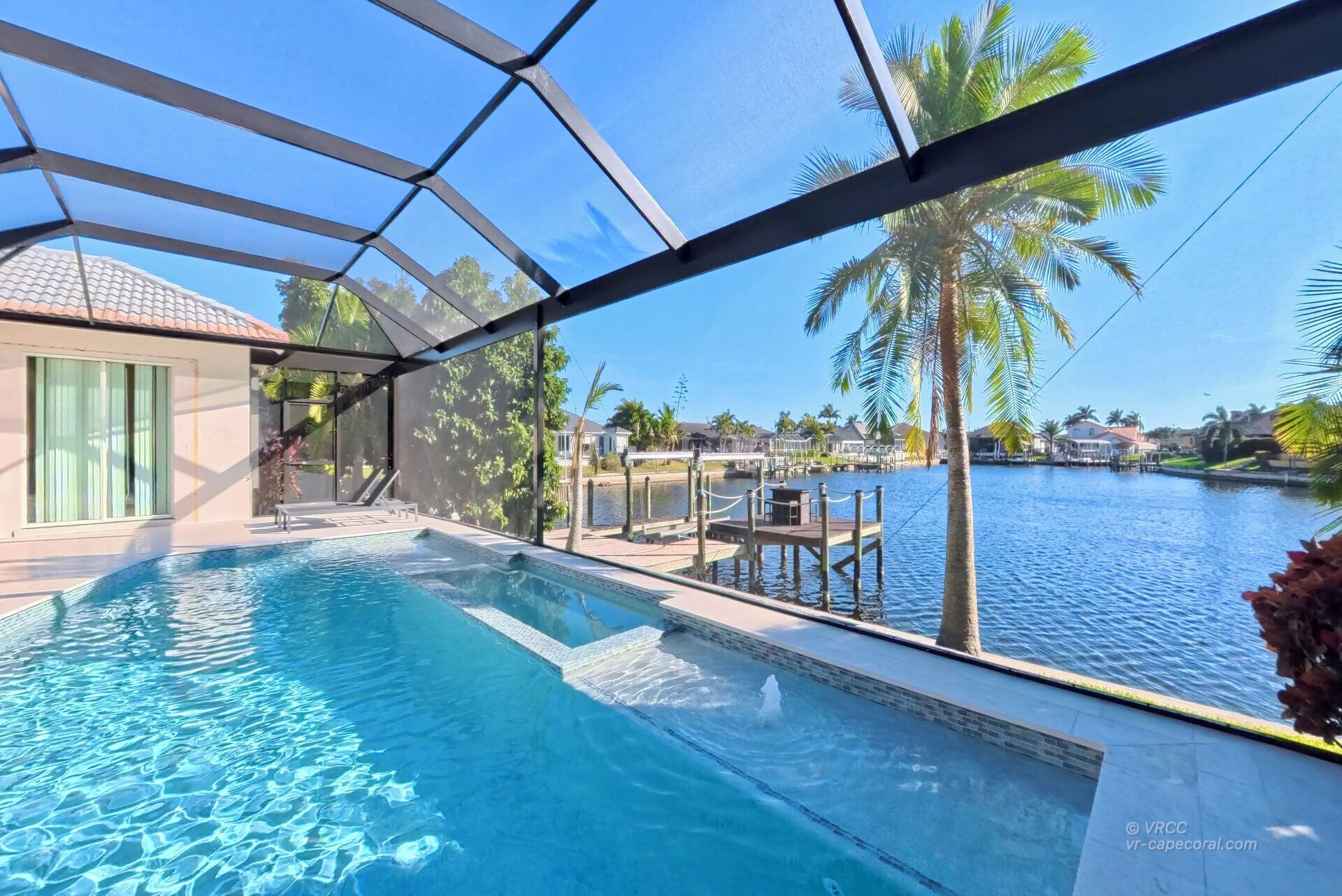 Sisäuima-allas, lämmitetty uima-allas