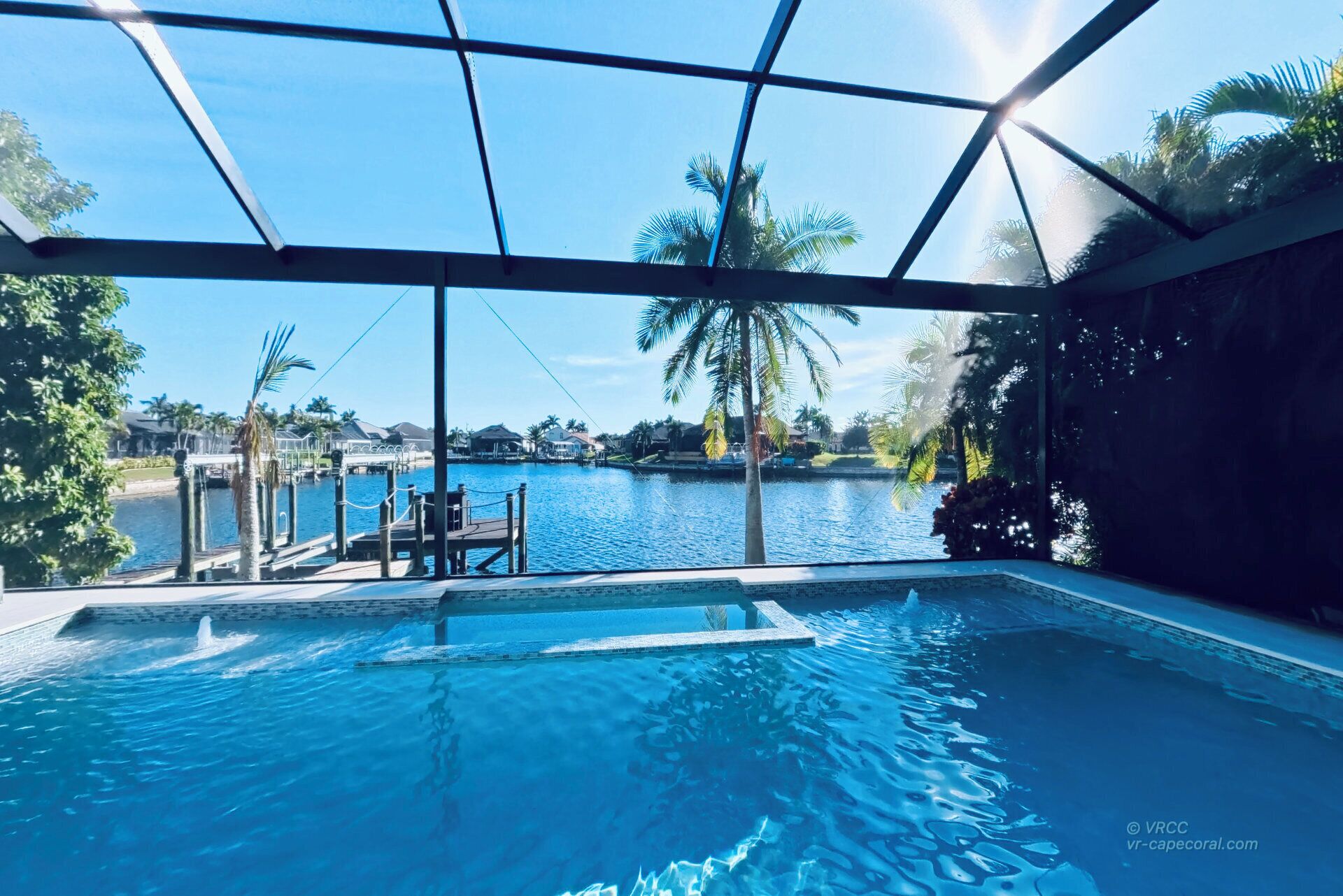 屋内プール、温水プール