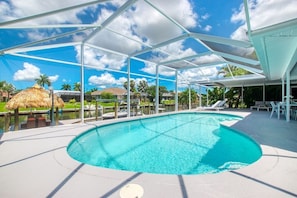 Piscina coperta, una piscina riscaldata